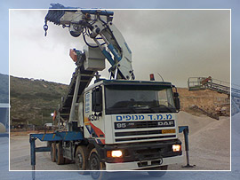 משאית בשטח משאית בשטח